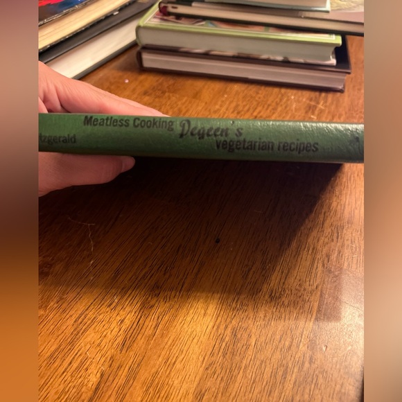 VINTAGE 1968 Meatless Cooking Pegeen’s Vegetarian Recipes - Picture 2 of 13